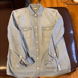 JCrew Chambray light wash Long Sleeve Shirt Sz S